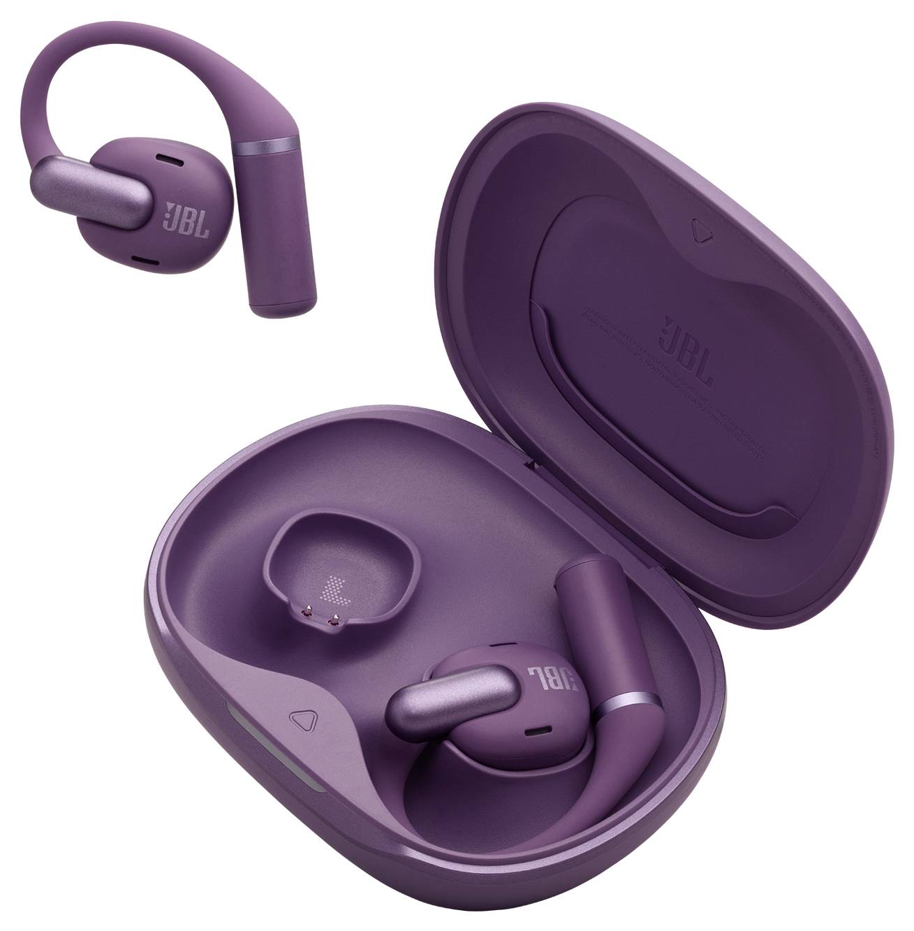 Lila JBL kabellose Ohrhörer, die in einem offenen Ladeetui zu sehen sind, wobei ein Ohrhörer außerhalb des Etuis positioniert ist und das Design hervorhebt.