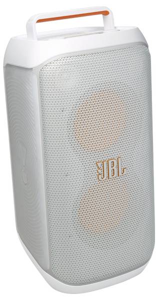 Ein weißer tragbarer Lautsprecher mit einem orangefarbenen Tragegriff, auf dessen Frontgitter das JBL-Logo zu sehen ist. Er hat ein schlankes, rechteckiges Design.