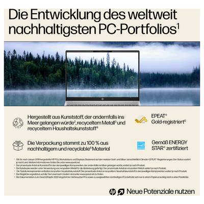 Laptop vor einem Hintergrund mit einem bewaldeten See. Der Text hebt die Entwicklung des weltweit nachhaltigsten PC-Portfolios hervor und präsentiert Funktionen wie recycelte Verpackungen und Zertifizierungen.