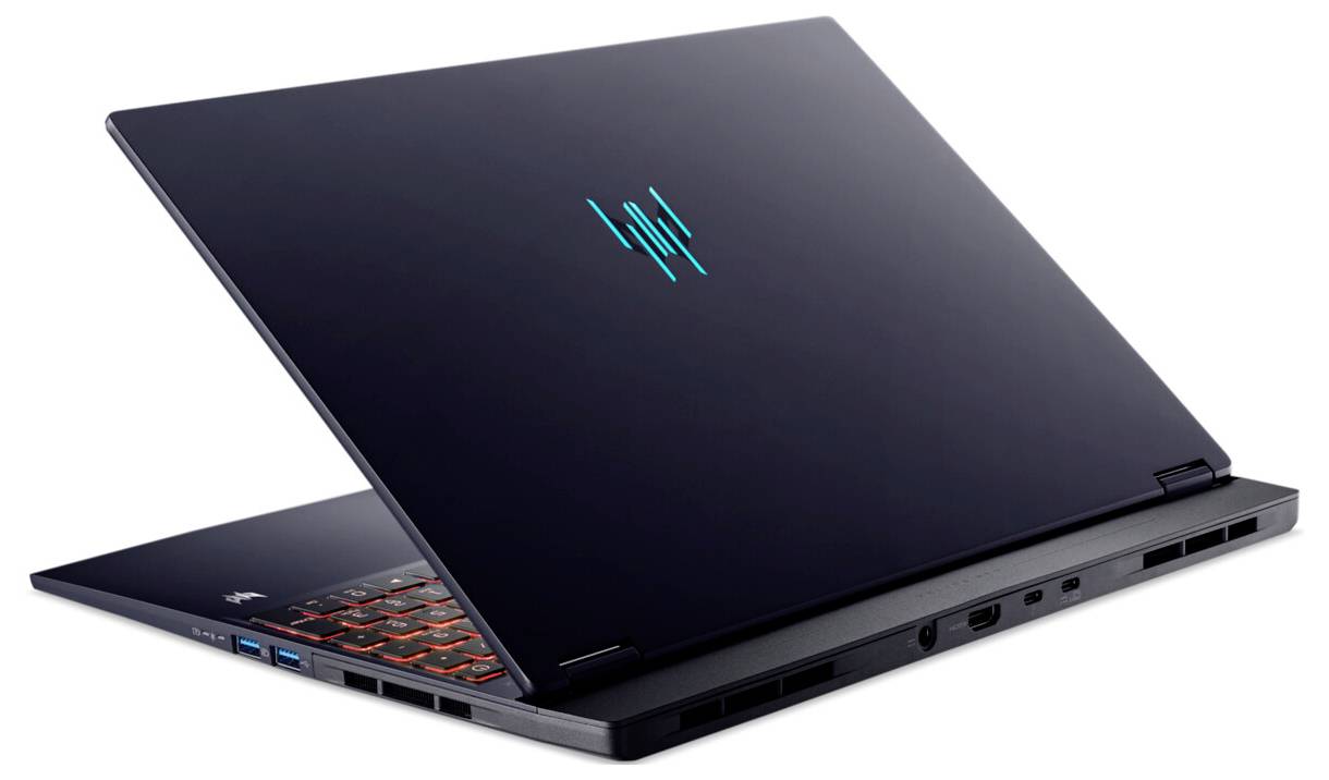 Ein schlankes, schwarzes Gaming-Laptop mit beleuchtetem Logo und bunter Tastaturbeleuchtung, teilweise geöffnet, auf weißem Hintergrund platziert.