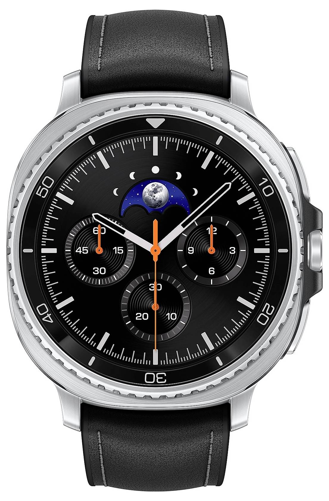Smartwatch mit einem schwarzen Lederarmband und silberfarbenem Gehäuse, auf dem ein analoges Zifferblatt mit drei Unterseiffern und orangefarbenen Akzenten angezeigt wird.