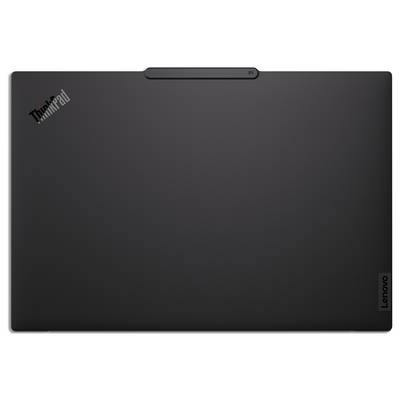 Geschlossener schwarzer Laptop mit 'ThinkPad'- und 'Lenovo'-Logos auf dem Deckel.