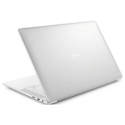 Ein silberner Laptop mit dem Dell-Logo auf der Rückseite, von der hinteren linken Seite aus gesehen, mit geschlossenem Deckel und einem Teil der Tastatur.
