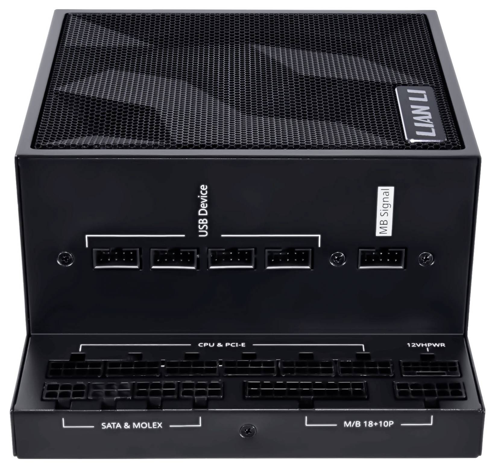 Ein schwarzes Lian Li Netzteil mit mehreren Anschlüssen, einschließlich USB-Gerät, CPU, PCI-E und SATA, beschriftet für Konnektivität.