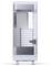 Ein schlankes, modernes Computertower-Gehäuse mit vertikaler Ausrichtung, das mehrere Erweiterungsslots und Belüftungspanels präsentiert, konzipiert für High-Performance-Builds.