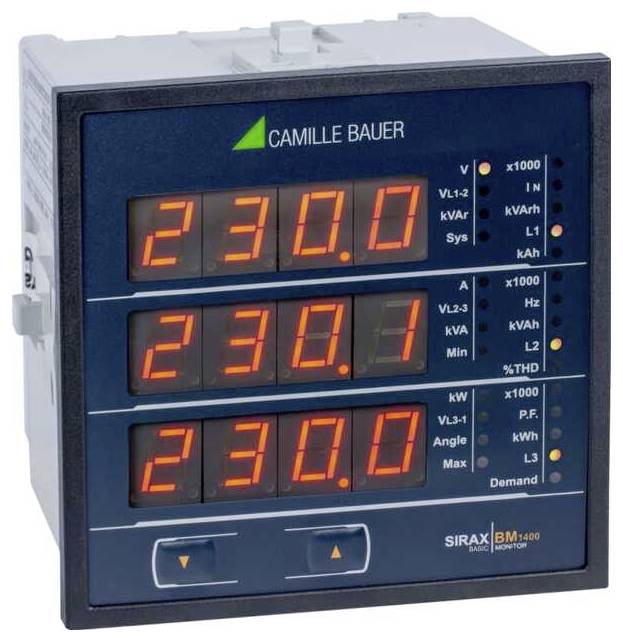 Ein digitales Anzeigemessgerät mit drei Feldern, das die Zahlen '230,0', '230,1' und '230,0' zeigt und Spannungsmessungen in Volt darstellt.
