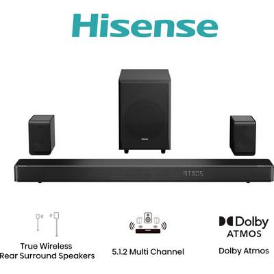 Soundbar-System mit 'Hisense'-Logo, Mittellautsprecher, Subwoofer und zwei drahtlosen Rear-Lautsprechern. Ausgestattet mit 'Dolby Atmos' und 5.1.2 Kanälen.