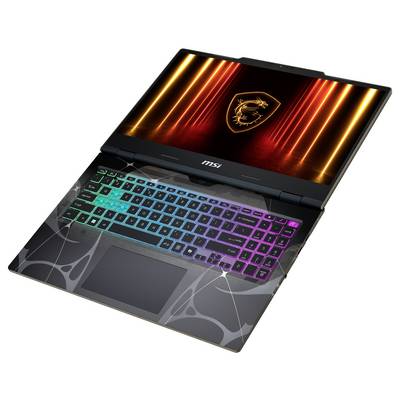 MSI-Gaming-Laptop mit beleuchteter, farbenfroher Tastatur und einem MSI-Drachen-Logo auf dem Bildschirm. Hintergrund zeigt orangefarbene Lichtstreifen.