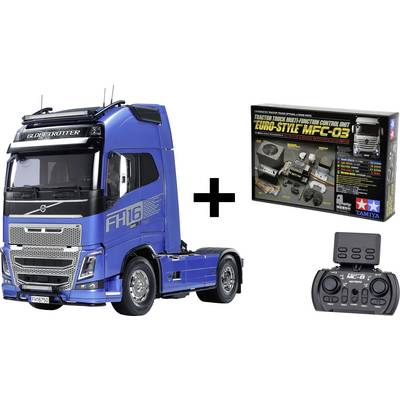 Ein blauer Modell-Truck mit der Aufschrift 'Globetrotter FH16', der neben einer 'Tamiya Euro-Style MFC-03' Steuereinheit und einer Fernbedienung präsentiert wird.