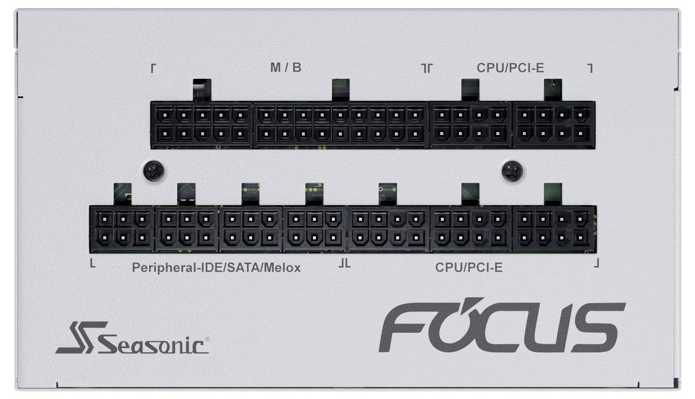 'Seasonic Focus Netzteil Anschlussfeld mit verschiedenen Anschlussports, beschriftet für M/B, CPU/PCI-E und Peripheral-IDE/SATA/Melox.'