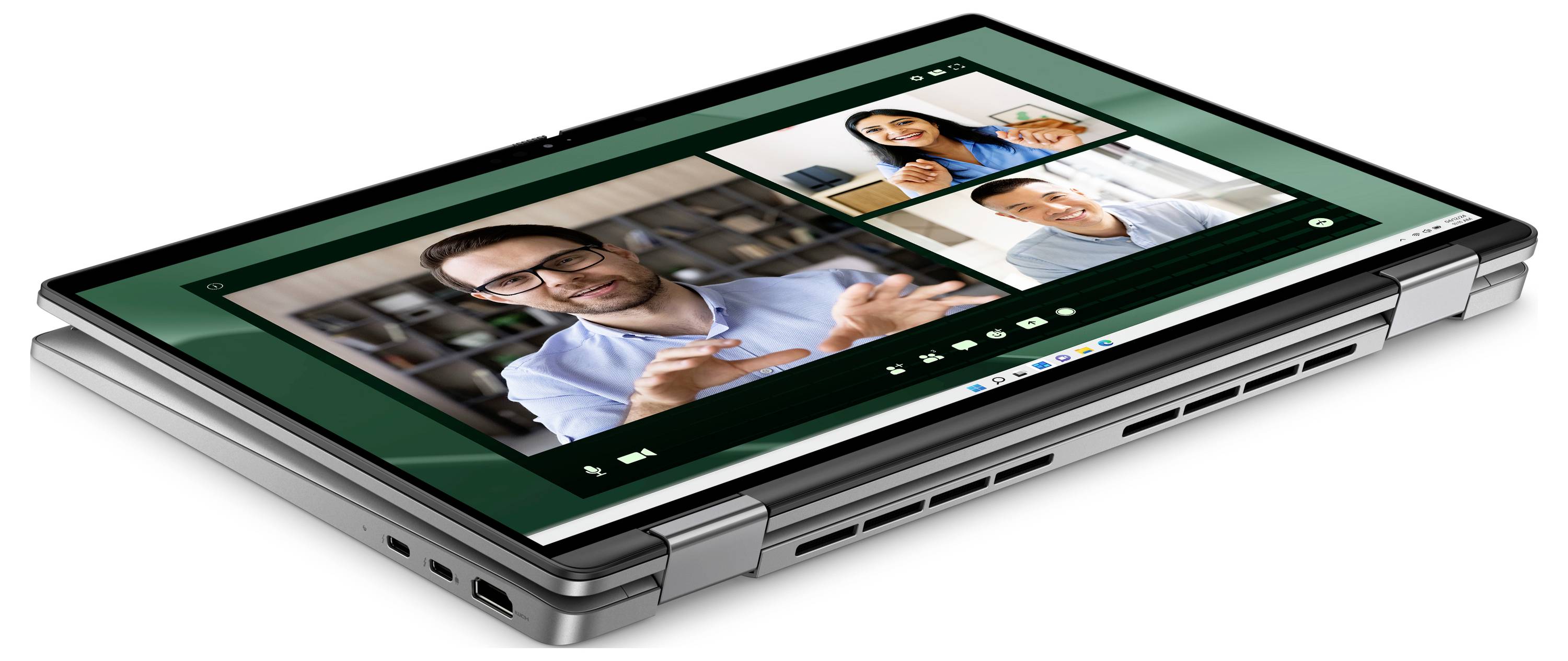 Ein Laptop im Tablet-Modus zeigt eine Videokonferenz mit vier Personen.