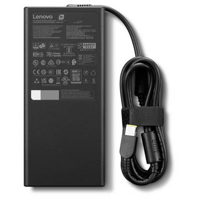 Lenovo-Ladegerät mit angeschlossenem Kabel, auf dem Etikett verschiedene Zertifizierungen und Konformitätslogos zu sehen.