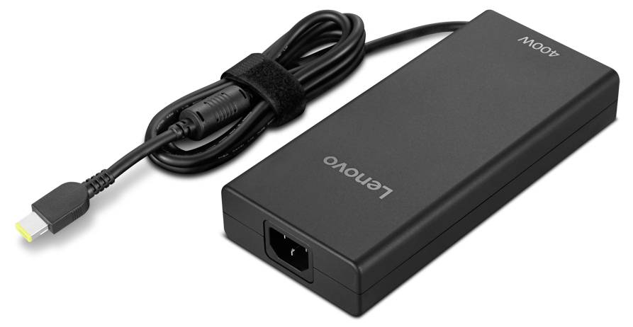Ein schwarzes Lenovo-Netzteil mit der Aufschrift „400W" mit angeschlossenem Kabel und Stecker, das zum Aufladen kompatibler Lenovo-Geräte verwendet wird.