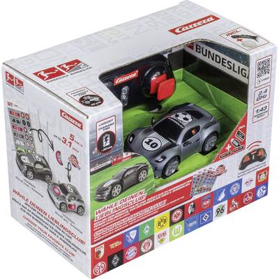 Karton mit einem ferngesteuerten Spielzeugauto mit Fußball-Thema und 'Bundesliga'-Branding. Geeignet für Kinder ab 5 Jahren.