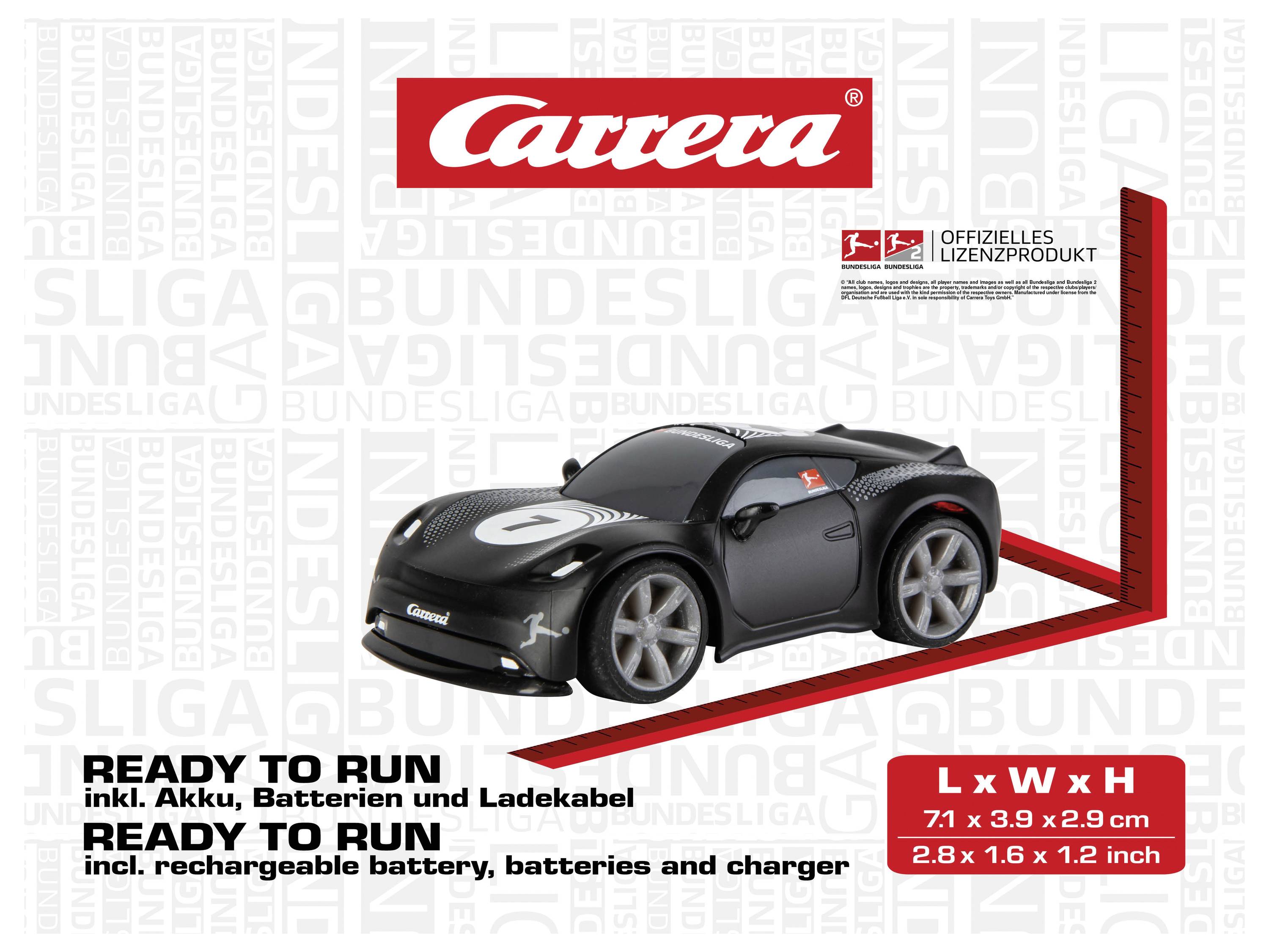 Ein schwarzes Spielzeugauto in Verpackung mit der Aufschrift 'Carrera', gekennzeichnet als 'Sofort einsatzbereit' mit enthaltenem Akku und Ladegerät. Abmessungen: 7,1 x 3,9 x 2,9 cm.