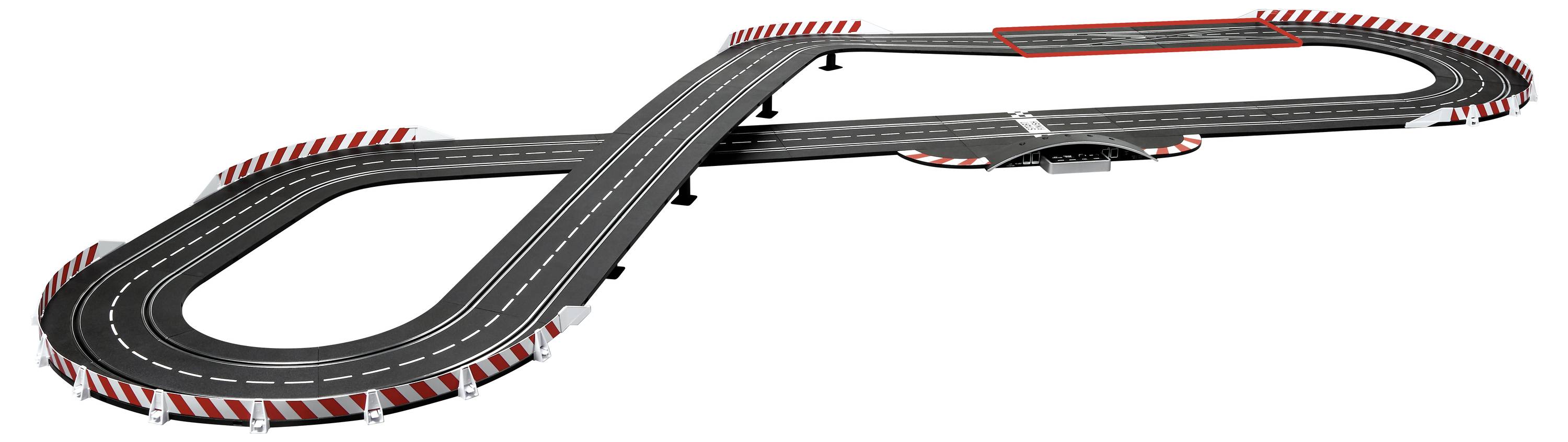 Eine Rennstrecke in Achterform mit erhöhten Abschnitten und rot-weiß gestreiften Barrieren in den Kurven.