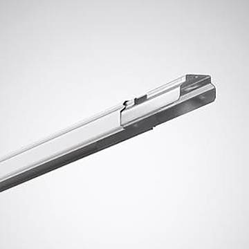Eine schlanke, metallische Schiene zum reibungslosen Ziehen von Schubladen, in einer Seitenansicht gezeigt, um ihre Länge und Konstruktionsdetails hervorzuheben.