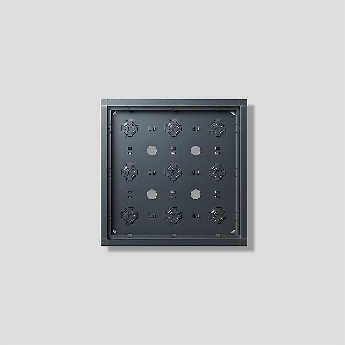 Eine numerische Tastatur mit 12 Tasten, beschriftet mit 0-9, 'C' und Symbolen einer Glühbirne, einem Schlüssel und einer Glocke, die verschiedene Funktionen anzeigen.