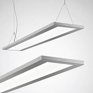 Zwei moderne, rechteckige LED-Paneelleuchten, die an Kabeln aufgehängt sind, geben helles weißes Licht ab und sind vor einem einfachen Hintergrund angebracht.