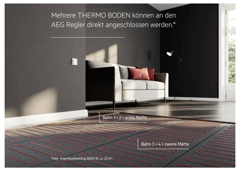 'Mehrere THERMO BODEN können an den AEG Regler direkt angeschlossen werden.' zeigt zwei Matten auf grauem Boden, Sofa im Hintergrund.