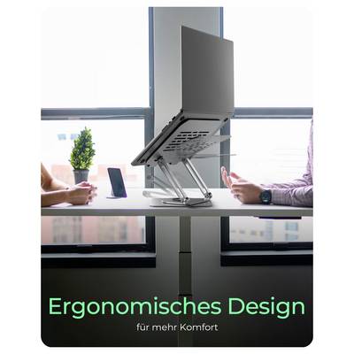 Ein Laptop auf einem Ständer zwischen zwei sitzenden Personen an einem Schreibtisch, mit dem Text 'Ergonomisches Design für mehr Komfort', der das ergonomische Design hervorhebt.
