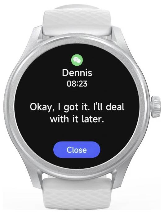 Eine Smartwatch, die eine Benachrichtigung von 'Dennis' um 08:23 Uhr mit der Nachricht "Okay, ich habe es verstanden. Ich werde mich später darum kümmern" zeigt, mit einer "Schließen"-Taste.