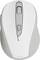 Eine weiße und graue kabellose Computermaus mit einem Scrollrad und einer zentralen Taste, von oben betrachtet.