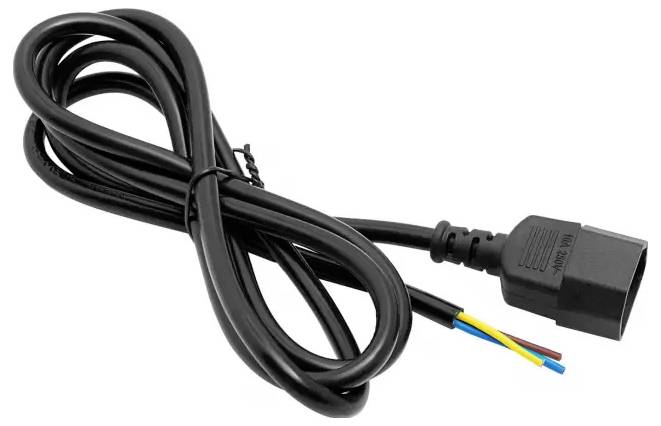Ein gewickeltes schwarzes Netzkabel mit freiliegenden roten, gelben und blauen Leitungen an einem Ende und einem rechteckigen Stecker am anderen Ende.
