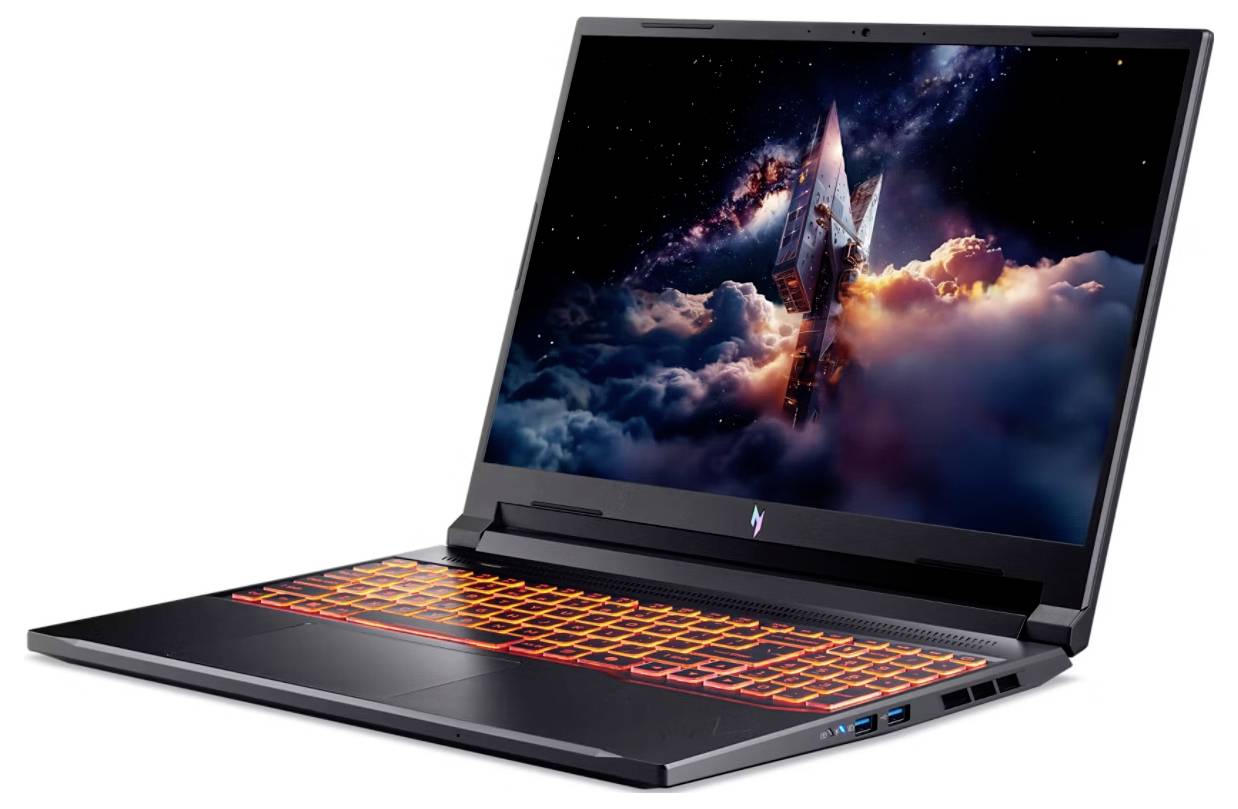 Ein schwarzer Laptop mit einer leuchtend orangefarbenen Tastatur zeigt auf seinem Bildschirm ein lebendiges Bild eines Raumschiffs im Weltraum.
