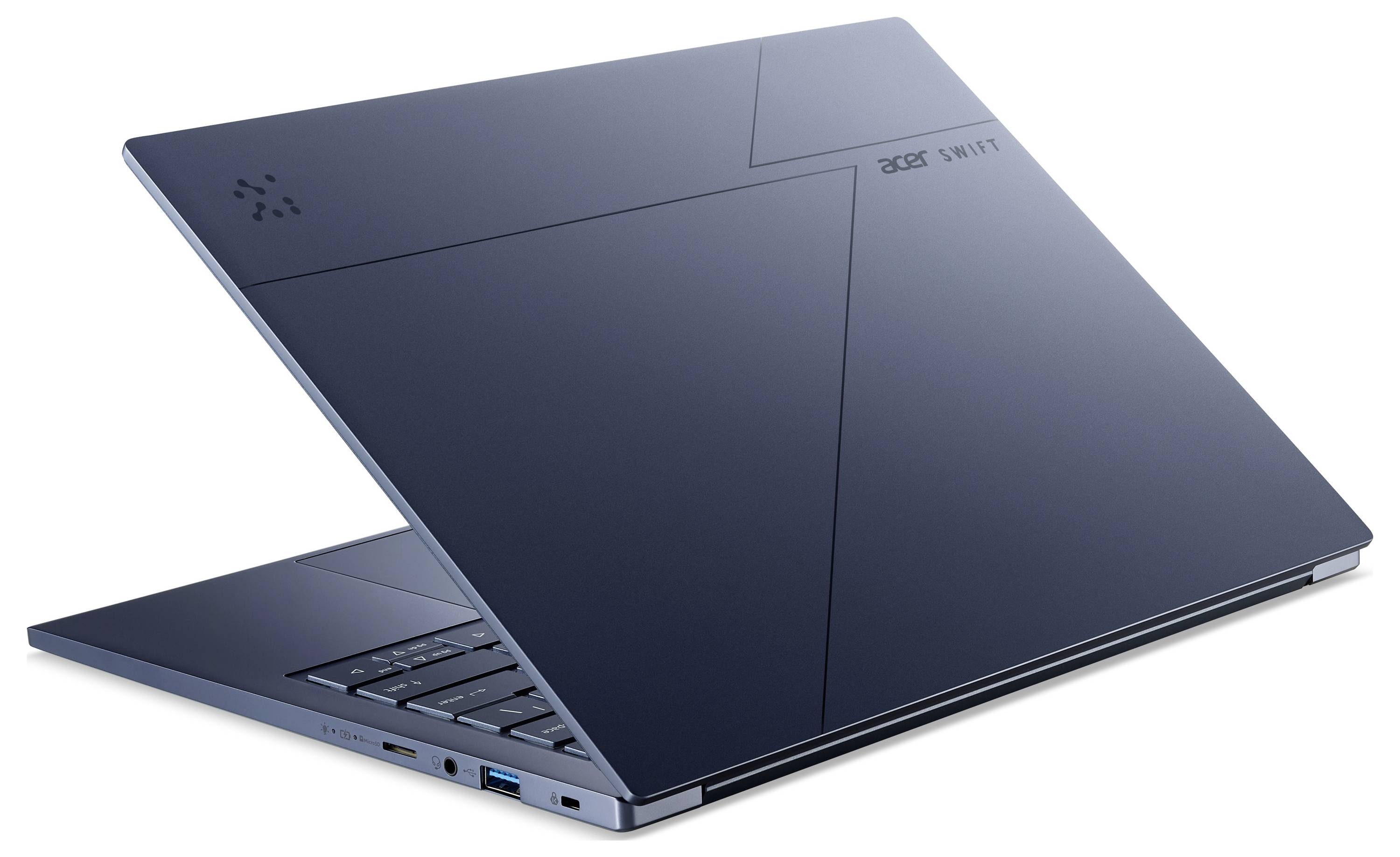 Ein 'Acer Swift 7' Ultra-Dünn-Laptop in dunkelblauer Farbe, teilweise geöffnet, präsentiert seinen eleganten und minimalistischen Entwurf aus einem seitlichen Blickwinkel.