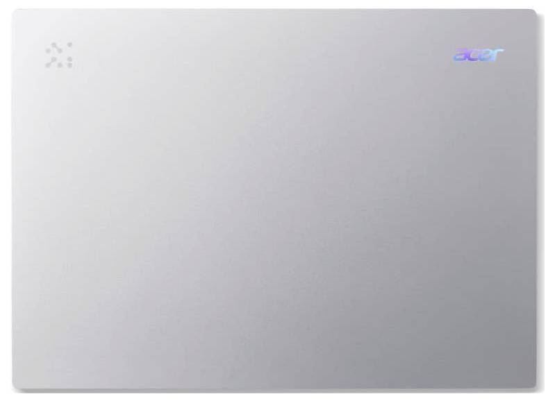 Ein geschlossener silberner Laptop mit dem Acer-Logo in der oberen rechten Ecke.
