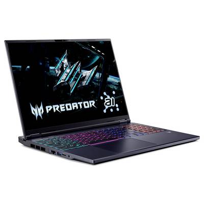 Gaming-Laptop des Modells 'Predator' mit RGB-Tastatur, auf dem futuristische Grafiken und Logos auf dem Bildschirm angezeigt werden. Seitenansicht mit Anschlüssen.