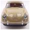 Ein beiger klassischer Porsche-Wagentyp mit Chromdetails wird von vorne gezeigt, wobei die abgerundeten Scheinwerfer und das 'Porsche' Logo hervorgehoben werden.