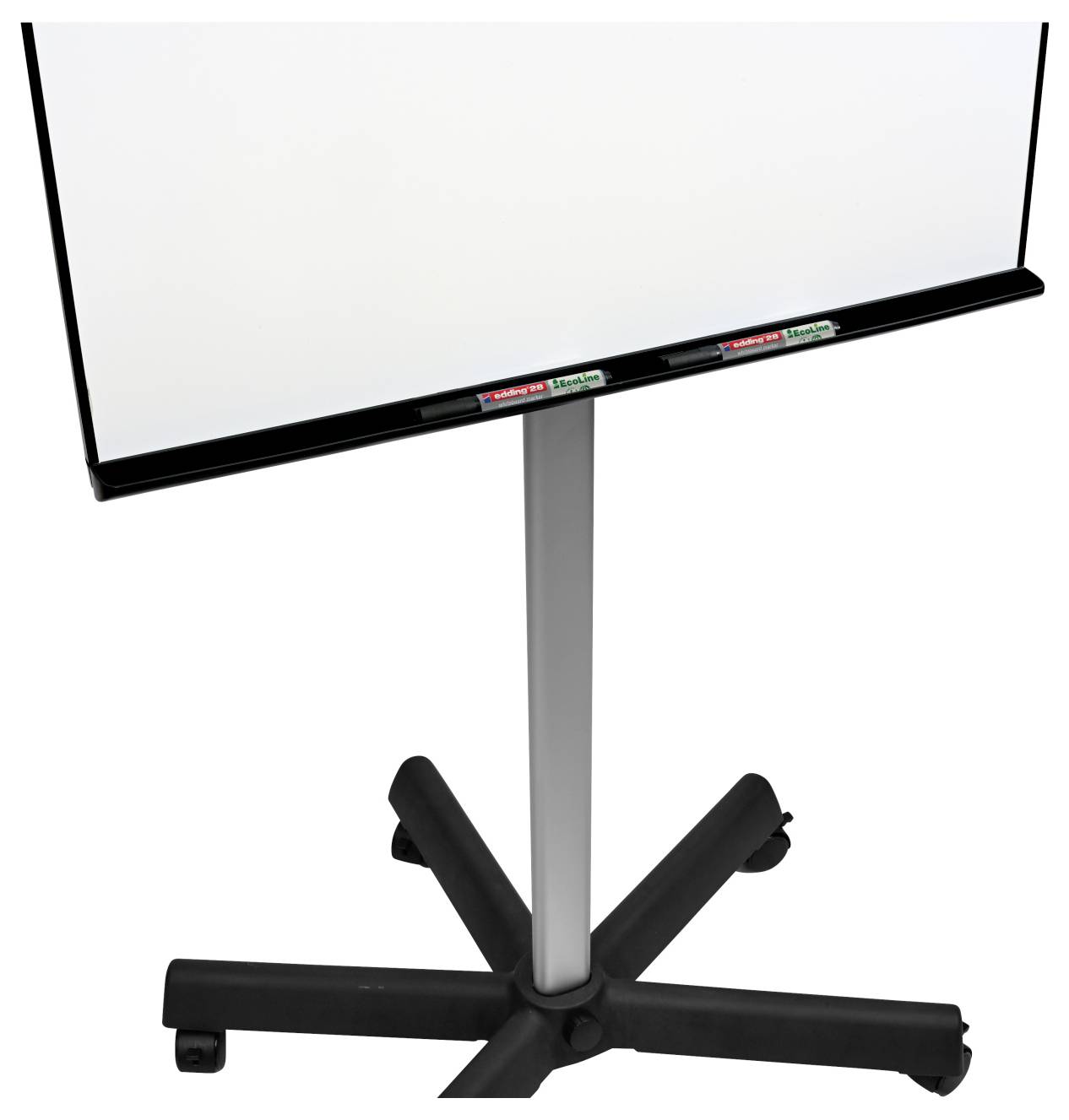 Eine mobile Whiteboardtafel auf einem fahrbaren Ständer mit einer sauberen Oberfläche, ideal für Präsentationen oder Notizen in einem Büro oder Klassenzimmer.