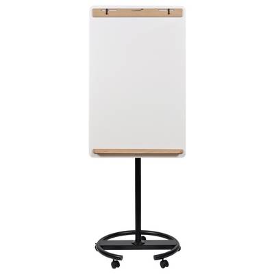 Ein mobiles Staffelei mit einer leeren Whiteboard, die Holzakzente und eine schwarze runde Basis mit Rollen aufweist.