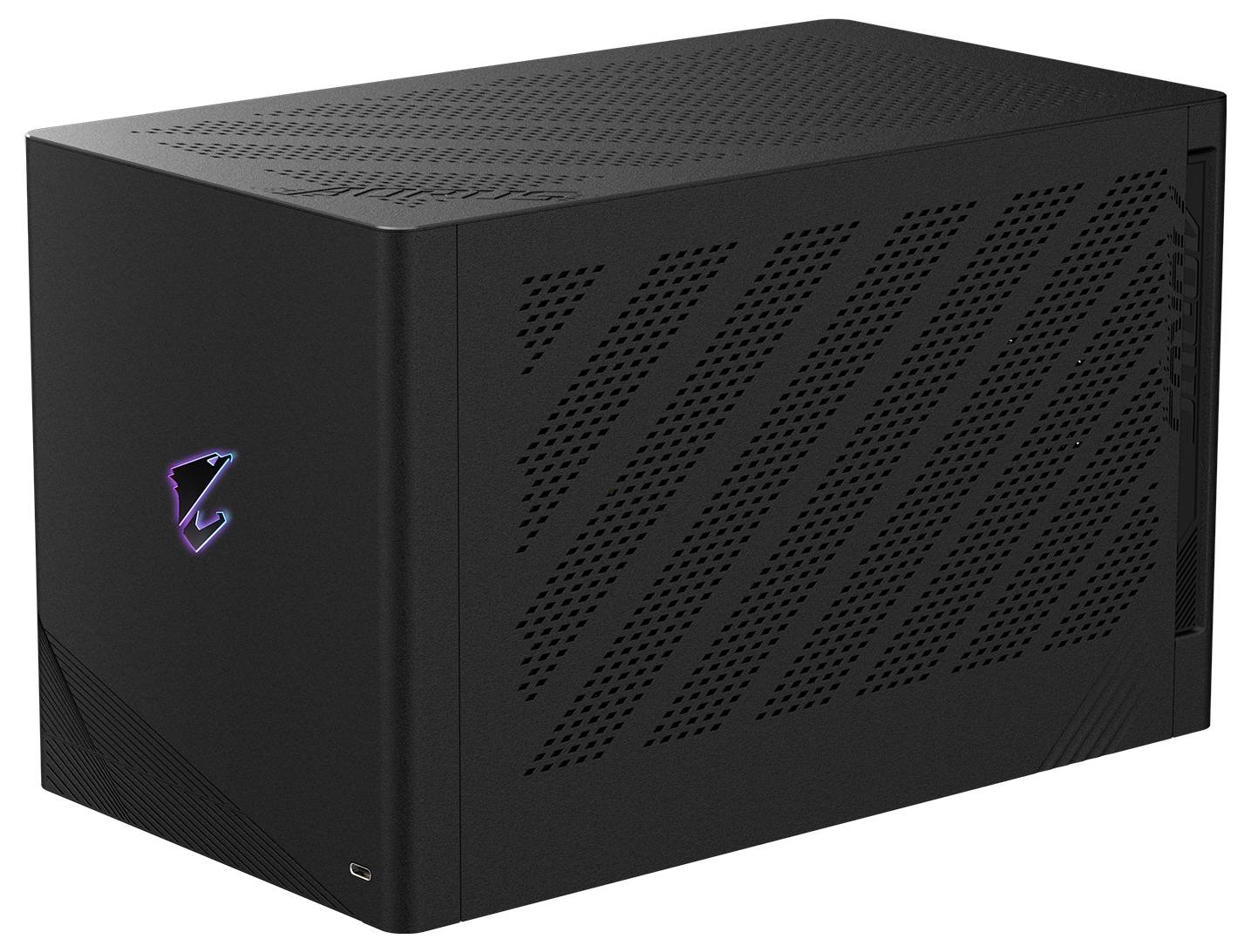 Ein schwarzes, kompaktes Gaming-PC-Gehäuse mit dezenten geometrischen Lüftungsmustern und einem leuchtenden Logo an der Seite.