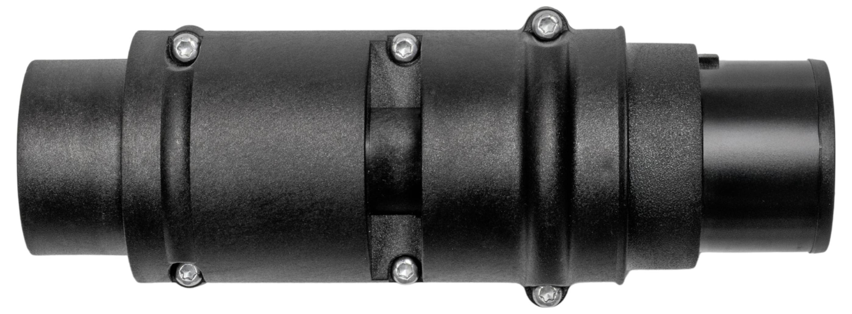 Eine schwarze zylindrische Metallkupplung mit sichtbaren Bolzen zum Verbinden von Rohren.