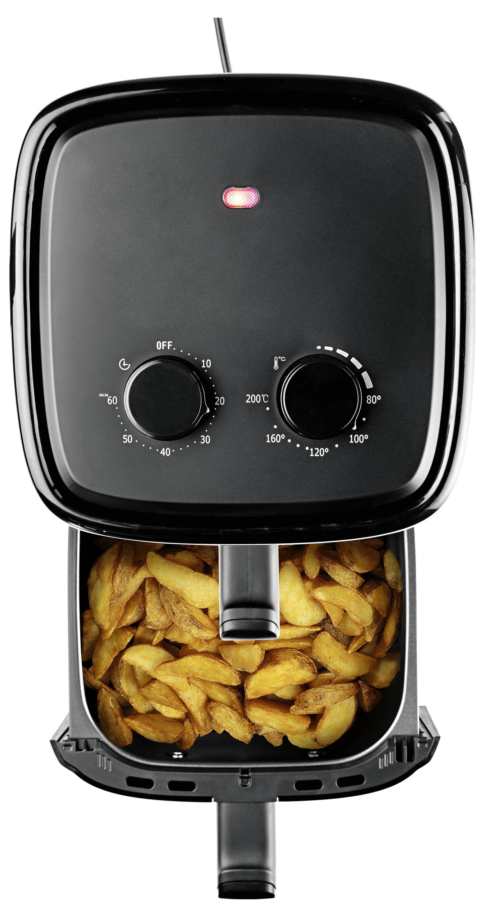 Schwarzer Heißluftfritteuse mit zwei Einstellungsrädern für Temperatur und Zeit; offene Schublade mit darin befindlichen, fertigen Kartoffelecken.