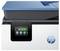 Ein moderner Bürodrucker mit einem Touchscreen-Panel, das Optionen wie ‚Kopieren', ‚Menü' und ‚Anmelden' anzeigt und das HP-Logo trägt.
