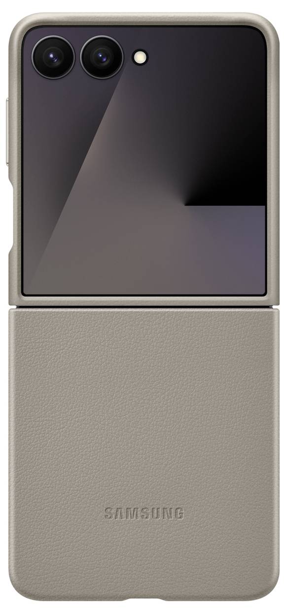 Samsung-Smartphone mit Faltmechanismus, ausgestattet mit einer beigen Hülle, zwei Rückkameras und einem reflektierenden Panel.