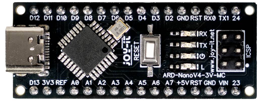 Eine schwarze Mikrocontroller-Platine mit der Beschriftung "ARD Nano V4", ausgestattet mit mehreren Anschlüssen, einem USB-C-Anschluss und verschiedenen elektronischen Bauteilen.