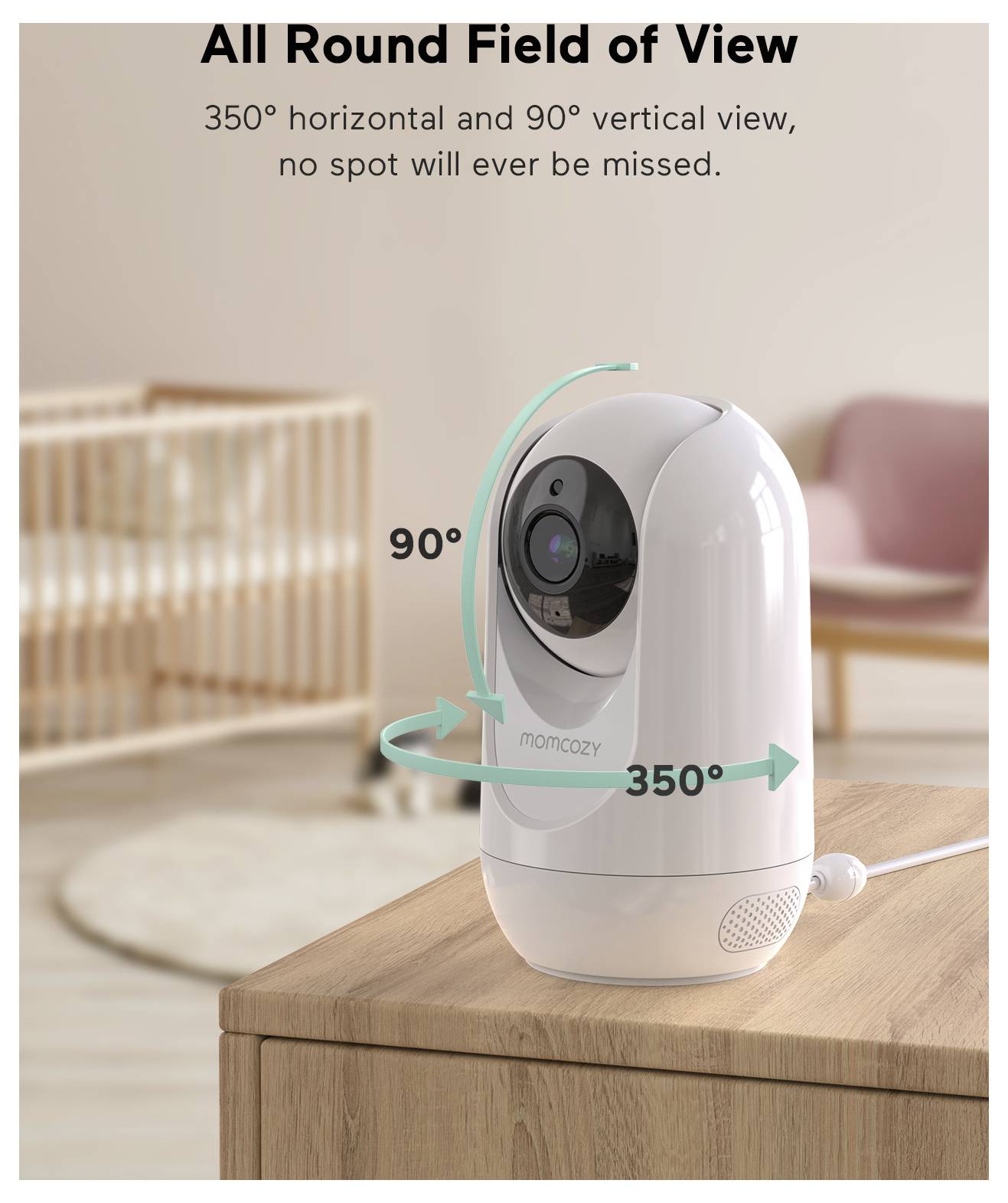 Indoor-Sicherheitskamera auf einem Tisch dreht sich 350° horizontal und 90° vertikal. Der Hintergrund zeigt einen Raum mit einem Kinderbett und einem Stuhl.