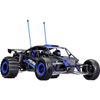 Ein blau-schwarzes ferngesteuertes Geländeauto mit großen Reifen und Antennen, das für Rennen und raue Gelände konzipiert ist.