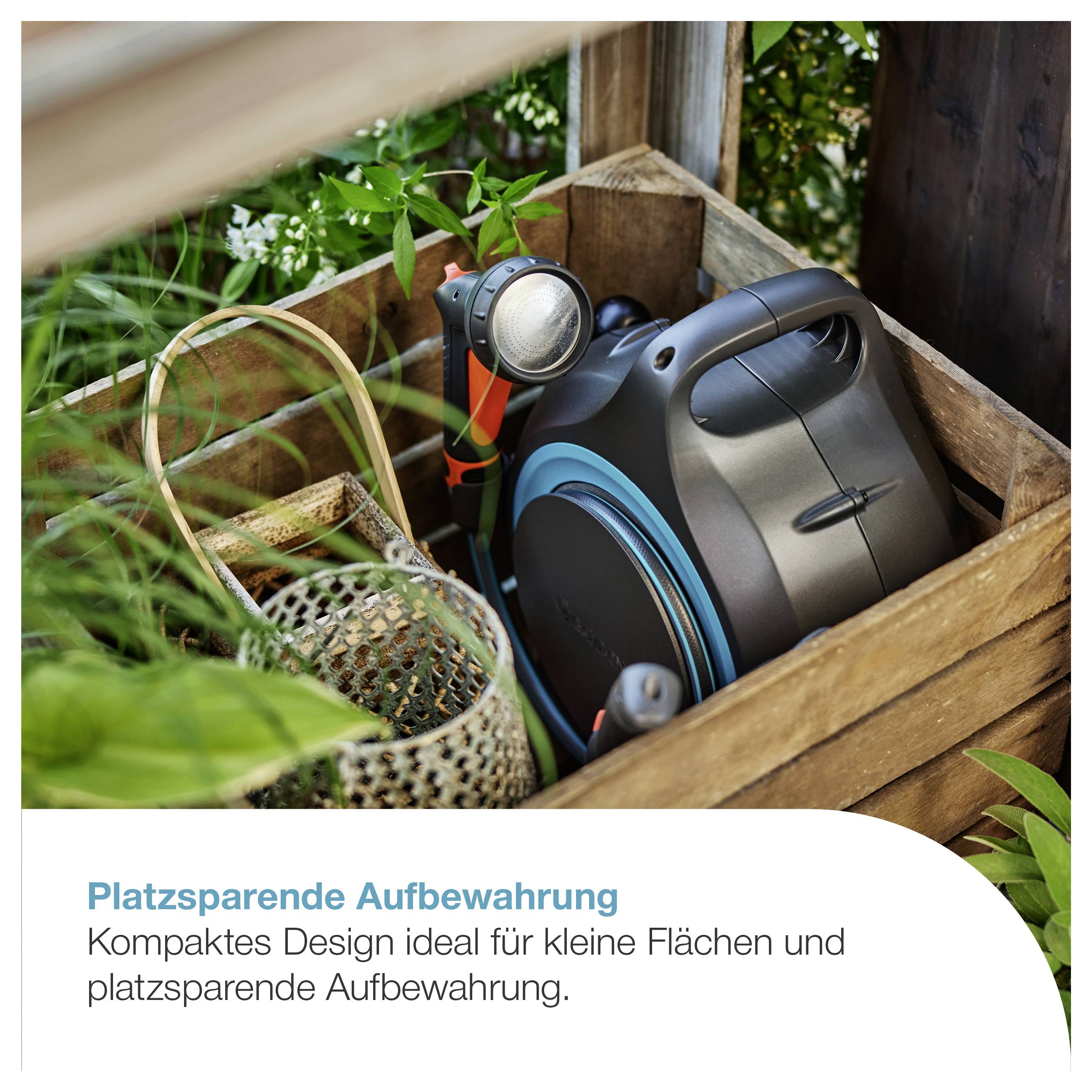 Tragbarer, runder Staubsauger in einer Holzkiste; dazu Text 'Platzsparende Aufbewahrung' und 'Kompaktes Design ideal für kleine Flächen und platzsparende Aufbewahrung.'<br>
