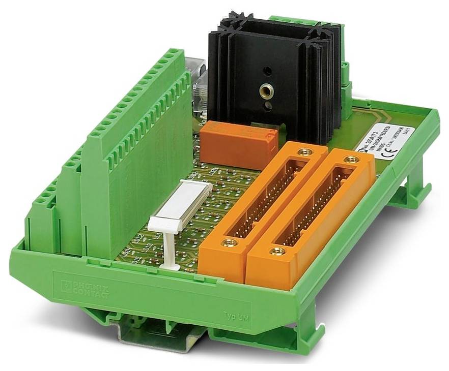 Ein grünes und orangefarbenes elektronisches Leiterplatte mit verschiedenen Steckverbindern und Komponenten, möglicherweise für Industrieautomation oder Steuerung verwendet.
