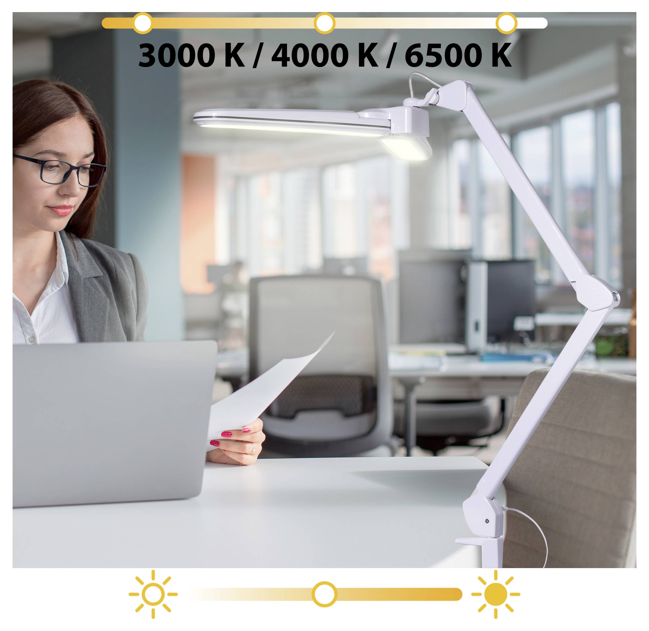 Eine Person an einem Schreibtisch, die eine große verstellbare LED-Lampe verwendet, mit sichtbaren Farbtemperatureinstellungen von 3000K, 4000K und 6500K darüber.