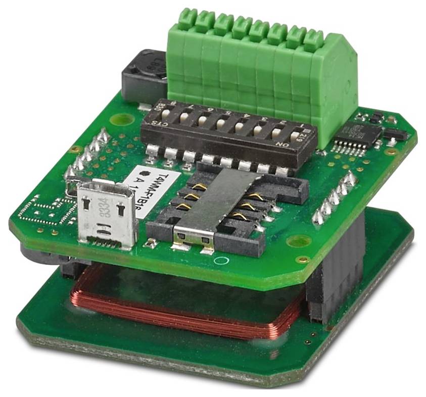 Ein gestapelter Leiterplattenaufbau mit Micro-USB-Anschluss, grünem Klemmblock und Mikrochip. Die Komponenten deuten auf eine elektronische Steuerungsanwendung hin.