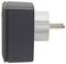 Eine Seitenansicht eines schwarzen und grauen elektrischen Steckeradapters mit zwei Metallstiften, der für eine europäische Steckdose geeignet ist.