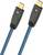 Zwei USB-C-Kabel mit strukturierten schwarzen Griffen und blauen Leitungen, die jeweils goldene Anschlüsse aufweisen.