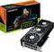 Eine Gigabyte GeForce RTX 5070 Ti Grafikkarten-Verpackung mit einem Roboterbild wird neben der dreifach-Lüfter-Grafikkarte selbst gezeigt.